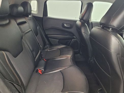 Used 2019 Jeep Compass Latitude image 19