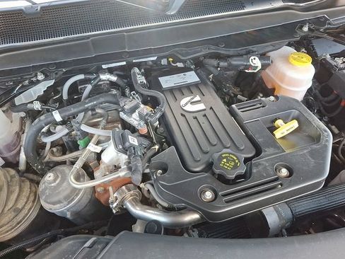 Used 2025 RAM 2500 Laramie AWD/4WD image 28