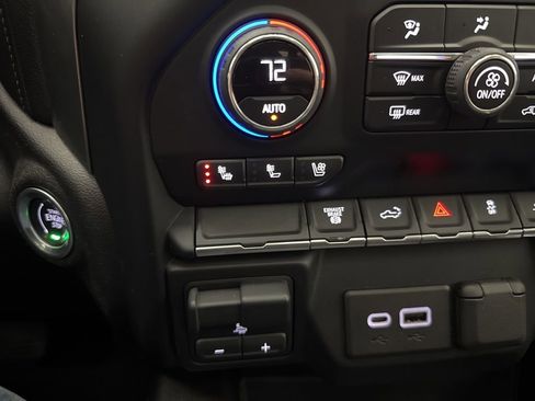 Used 2021 Chevrolet Silverado 2500 LTZ w/ LTZ Convenience Package image 34