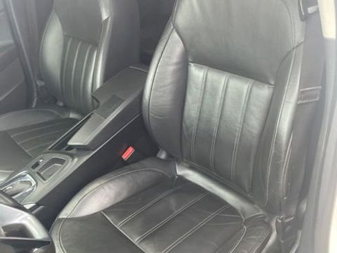 Used 2011 Buick Regal CXL w/ RL5 Preferred Equipment Group FWD image 4