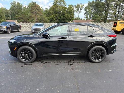 Used 2025 Buick Envista Sport Touring FWD image 1