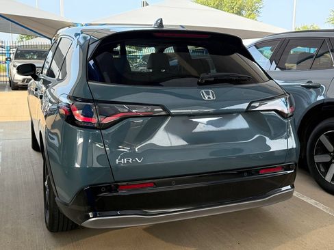 Used 2024 Honda HR-V EX-L image 8