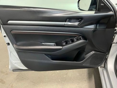 Used 2023 Nissan Altima 2.5 SR FWD image 20
