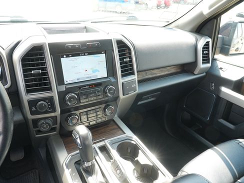 Used 2019 Ford F150 Lariat w/ Trailer Tow Package AWD/4WD image 22