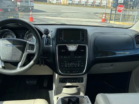 Used 2011 Chrysler Town & Country Touring-L w/ Entertainment Group #2 image 14