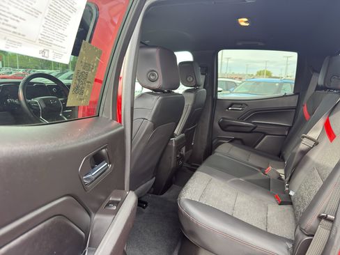 Used 2023 Chevrolet Colorado Z71 w/ Z71 Convenience Package 2 AWD/4WD image 30
