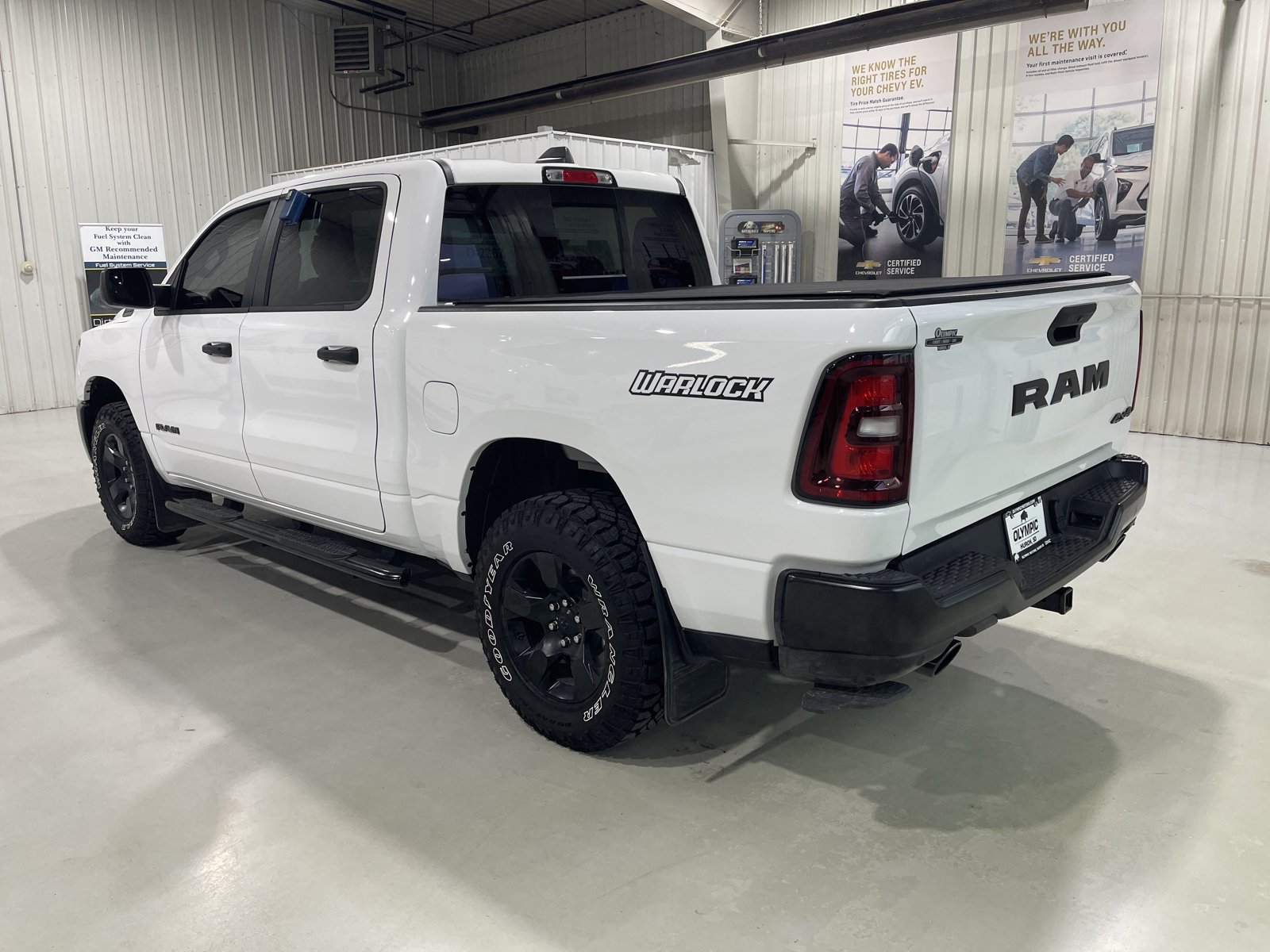 Used 2026 RAM 1500 Warlock AWD/4WD image 6