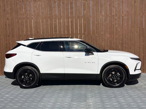 Used 2024 Chevrolet Blazer LT w/ Convenience Package image 12