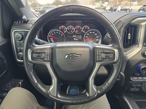 Used 2020 Chevrolet Silverado 1500 LT Trail Boss w/ Midnight Edition image 20