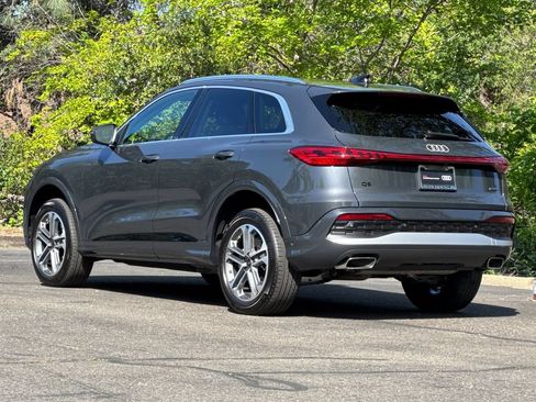 Used 2025 Audi Q5 Premium w/ Convenience Package AWD/4WD image 8