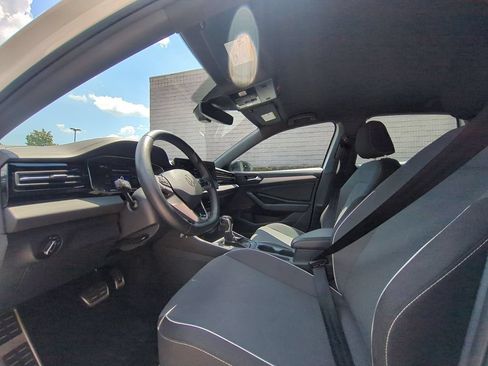 Used 2025 Volkswagen Jetta Sport FWD image 15