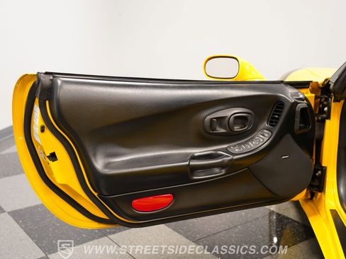 Used 2000 Chevrolet Corvette Convertible w/ Memory Pkg image 38