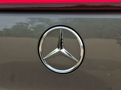 Used 2025 Mercedes-Benz EQB 250+ image 36