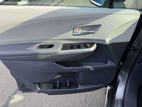 Used 2023 Toyota Sienna XLE image 15