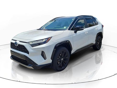 Used 2024 Toyota RAV4 XSE w/ Advanced Technology Package AWD/4WD image 4