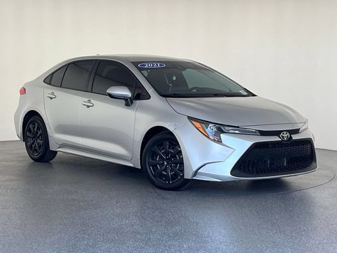 Used 2021 Toyota Corolla LE w/ Carpet Mat Package (TMS) FWD image 38