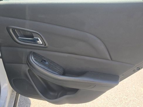 Used 2015 Chevrolet Malibu LT FWD image 18