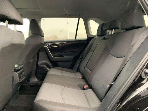 Used 2025 Toyota RAV4 XLE image 25