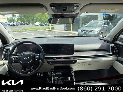 Certified 2024 Kia Sorento SX AWD/4WD image 23