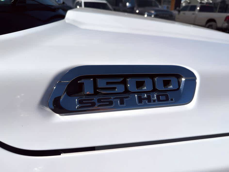 Used 2025 RAM 1500 Limited w/ Trailer Tow Group AWD/4WD image 10