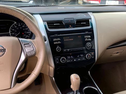 Used 2013 Nissan Altima 2.5 SL w/ 2.5 Moonroof Pkg image 6