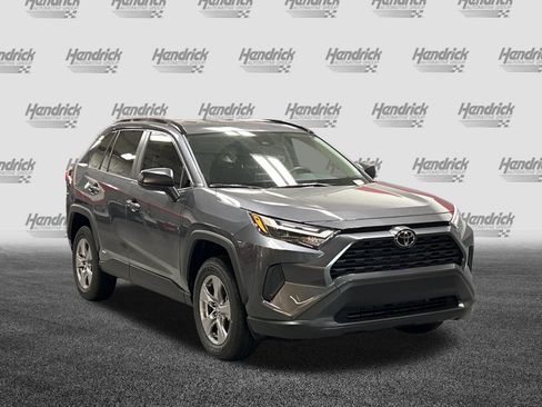 Used 2025 Toyota RAV4 LE AWD/4WD image 2