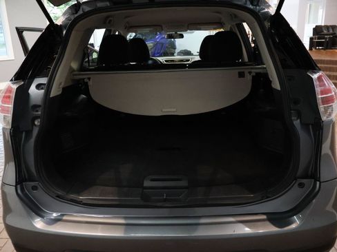 Used 2016 Nissan Rogue SV FWD image 15
