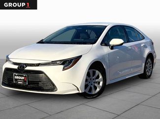 Used 2025 Toyota Corolla LE FWD video 1