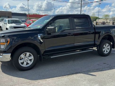 Used 2023 Ford F150 4x4 SuperCrew image 3