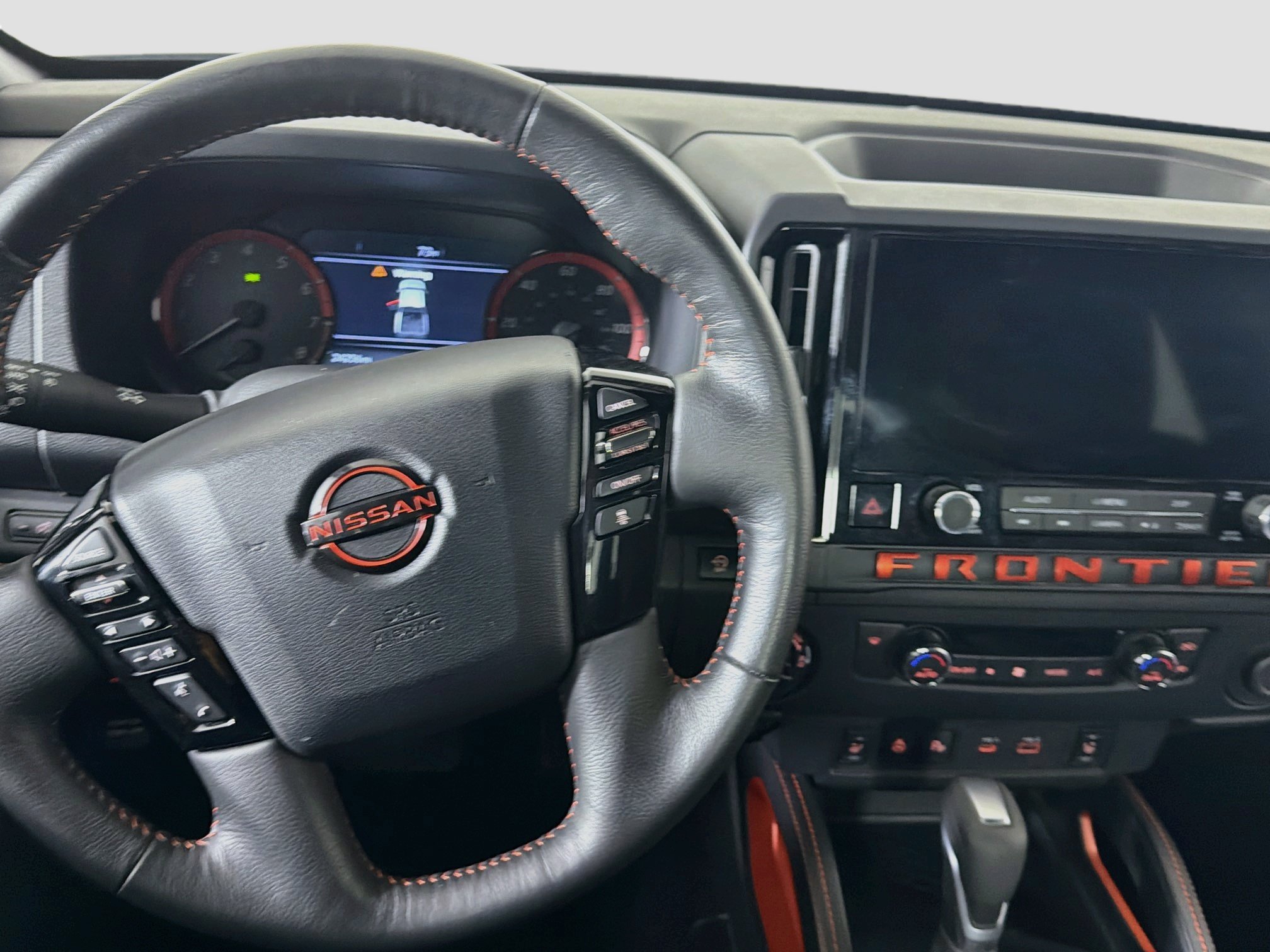 Used 2026 Nissan Frontier PRO-4X AWD/4WD image 17