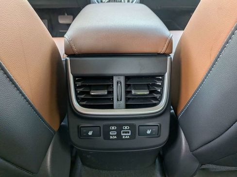 Used 2025 Subaru Outback Touring w/ Popular Package #2 AWD/4WD image 17
