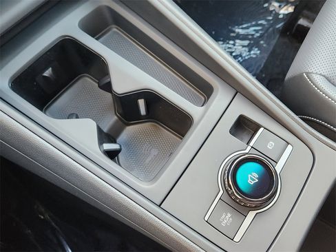 New 2026 Volkswagen Tiguan SE image 10