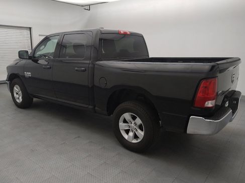 Used 2022 RAM 1500 Classic SLT AWD/4WD image 3