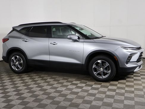 Used 2024 Chevrolet Blazer LT w/ Convenience Package image 14
