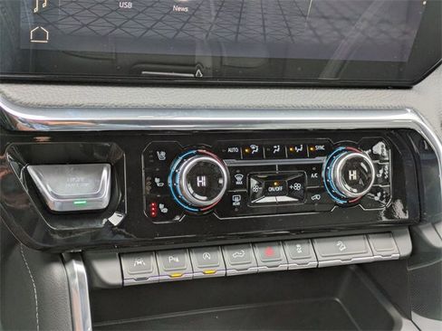 New 2026 GMC Sierra 1500 Denali w/ Denali Reserve Package image 23