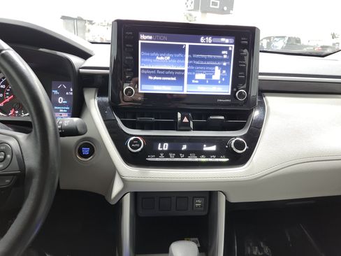 Used 2022 Toyota Corolla Cross LE FWD image 25