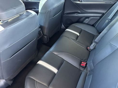 Used 2025 Toyota Camry SE FWD image 6