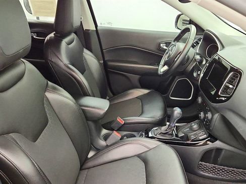 Used 2021 Jeep Compass Latitude AWD/4WD image 22