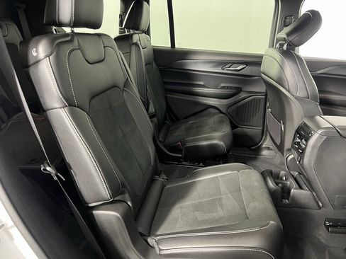 Certified 2024 Jeep Grand Cherokee L Altitude image 29