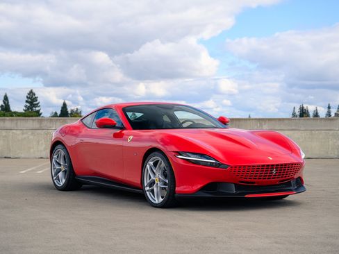 Used 2021 Ferrari Roma image 5