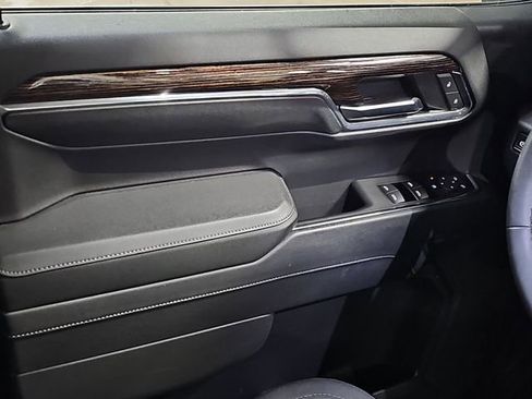 Used 2023 GMC Sierra 1500 SLE image 21