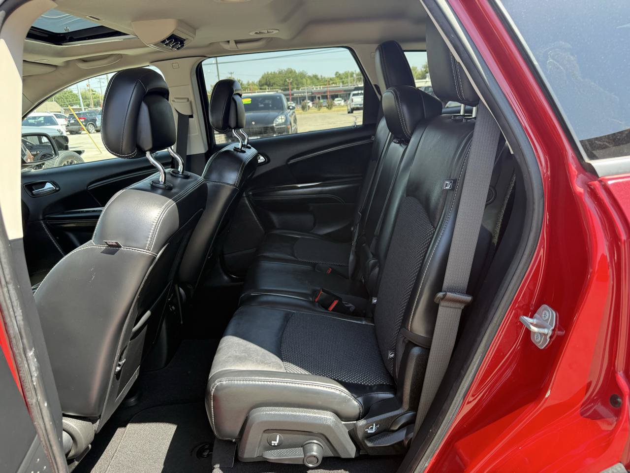 Used 2020 Dodge Journey Crossroad FWD image 13
