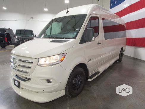 Used 2022 Mercedes-Benz Sprinter 3500 image 22