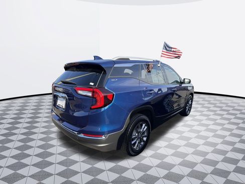 Certified 2022 GMC Terrain SLT image 5