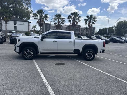 Used 2025 GMC Sierra 2500 Denali Ultimate AWD/4WD image 7
