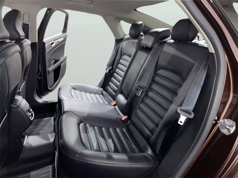 Used 2019 Ford Fusion SEL image 13