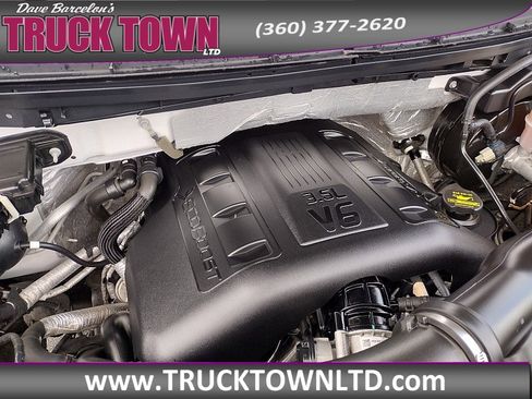 Used 2011 Ford F150 Lariat w/ Lariat Chrome Pkg image 22