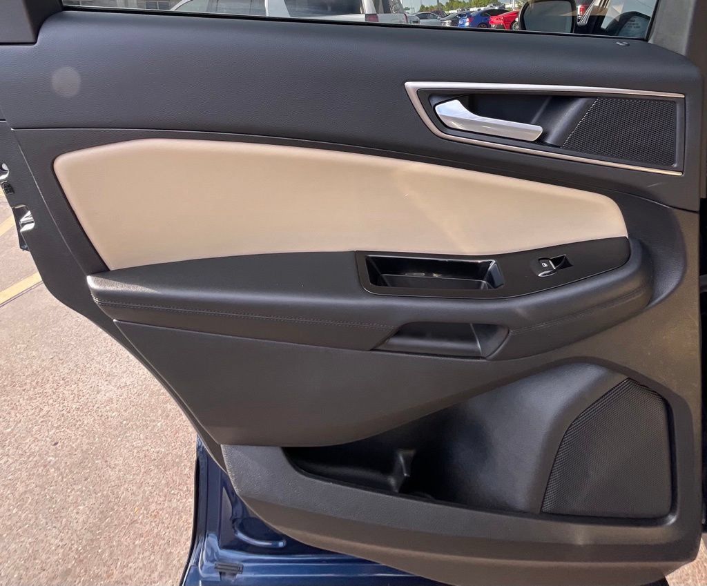 Used 2017 Ford Edge SEL w/ Equipment Group 201A FWD image 34