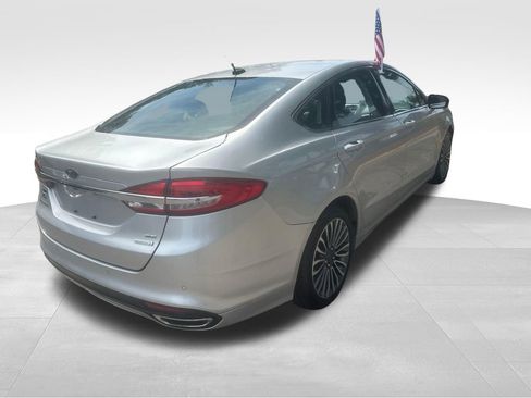 Used 2017 Ford Fusion SE w/ Fusion SE Technology Package FWD image 23