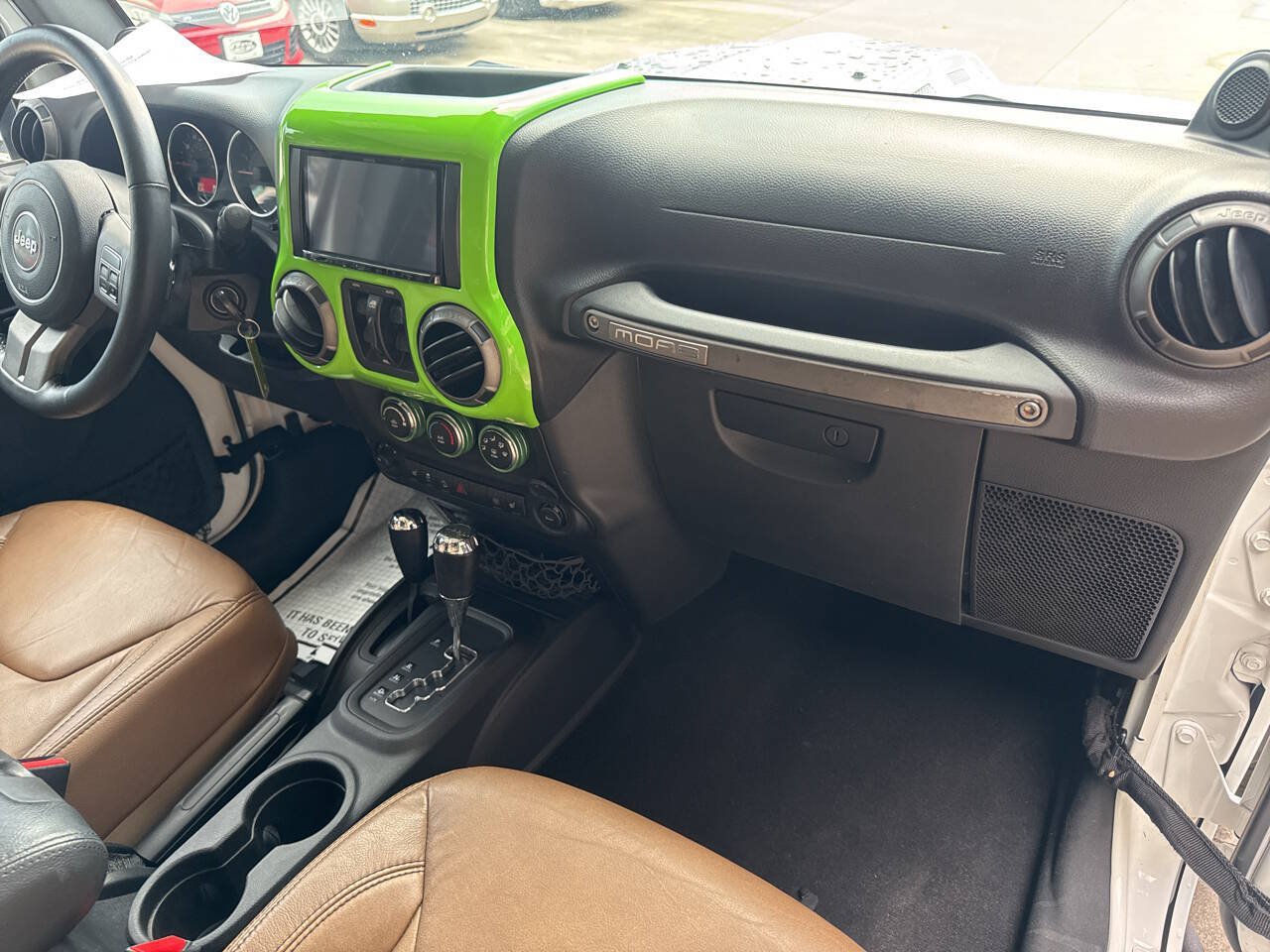 Used 2013 Jeep Wrangler Unlimited Sahara AWD/4WD image 16